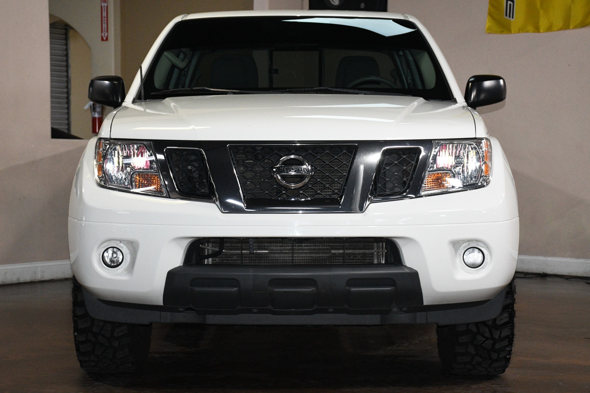 Glacier White 2019 Nissan Frontier Pickup Truck 4X2 5-Speed Automatic