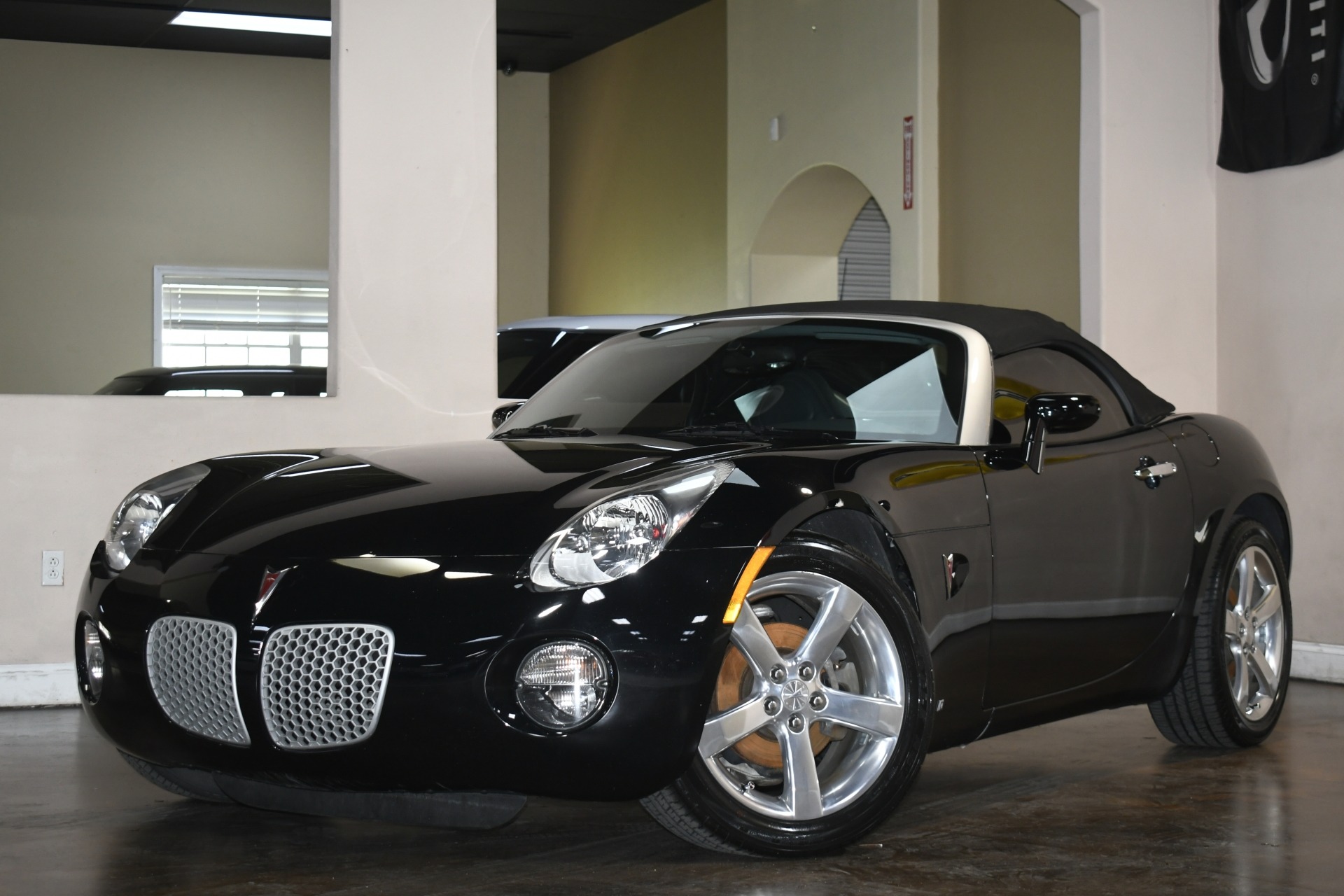 2006 Pontiac Solstice Convertible photo 4