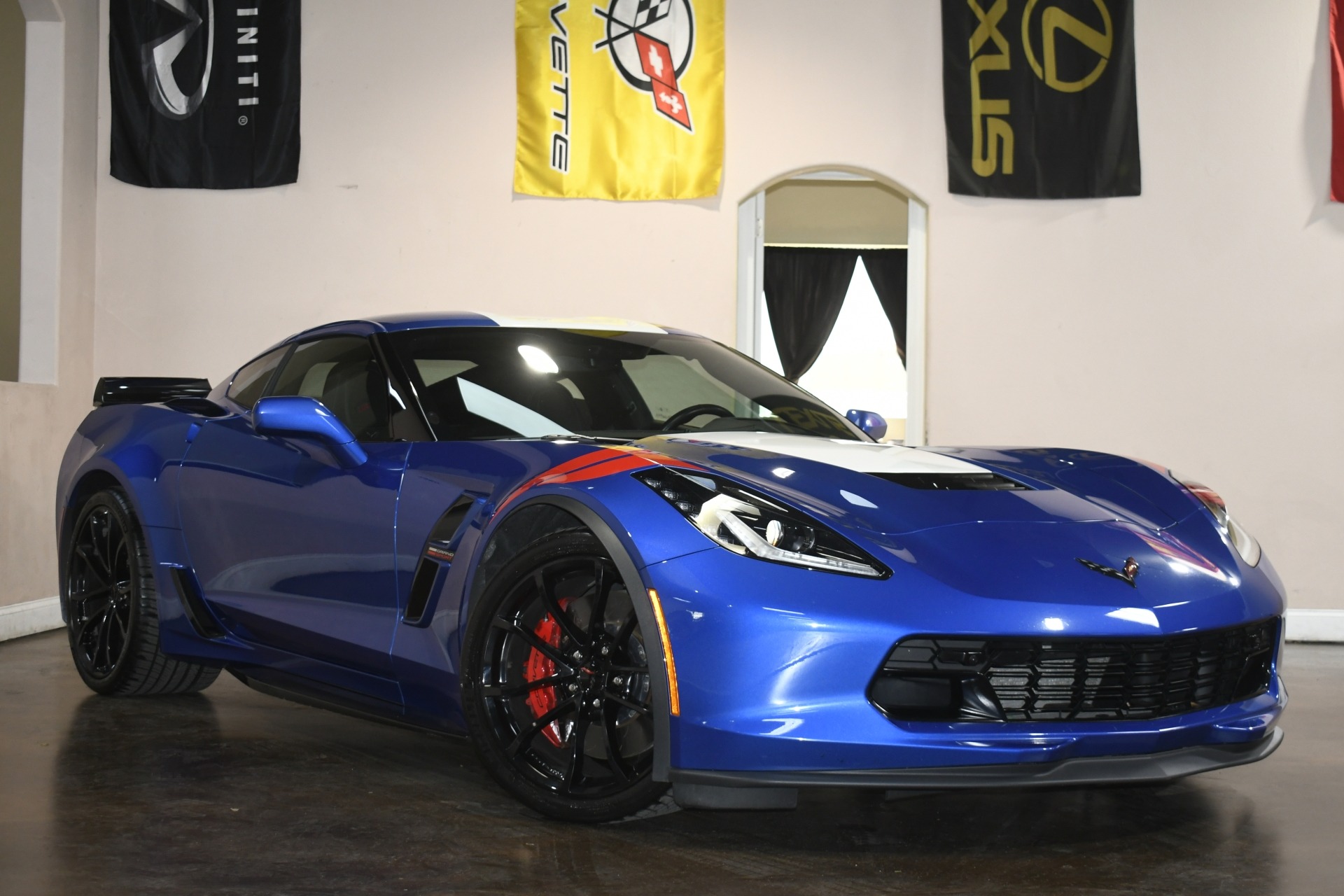2019 Chevrolet Corvette Grand Sport 2LT photo 2