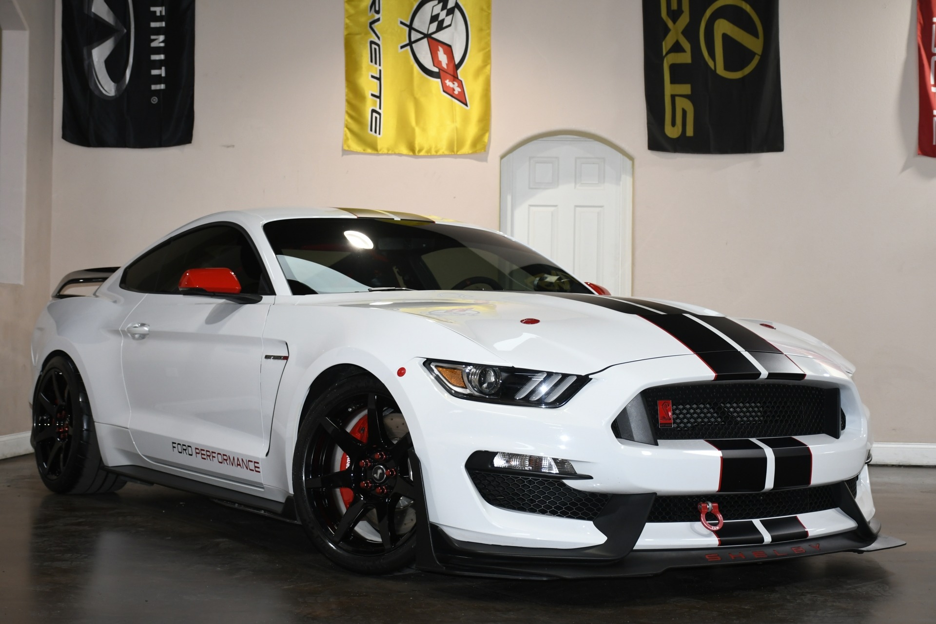 2017 Ford Mustang Shelby GT350R photo 3