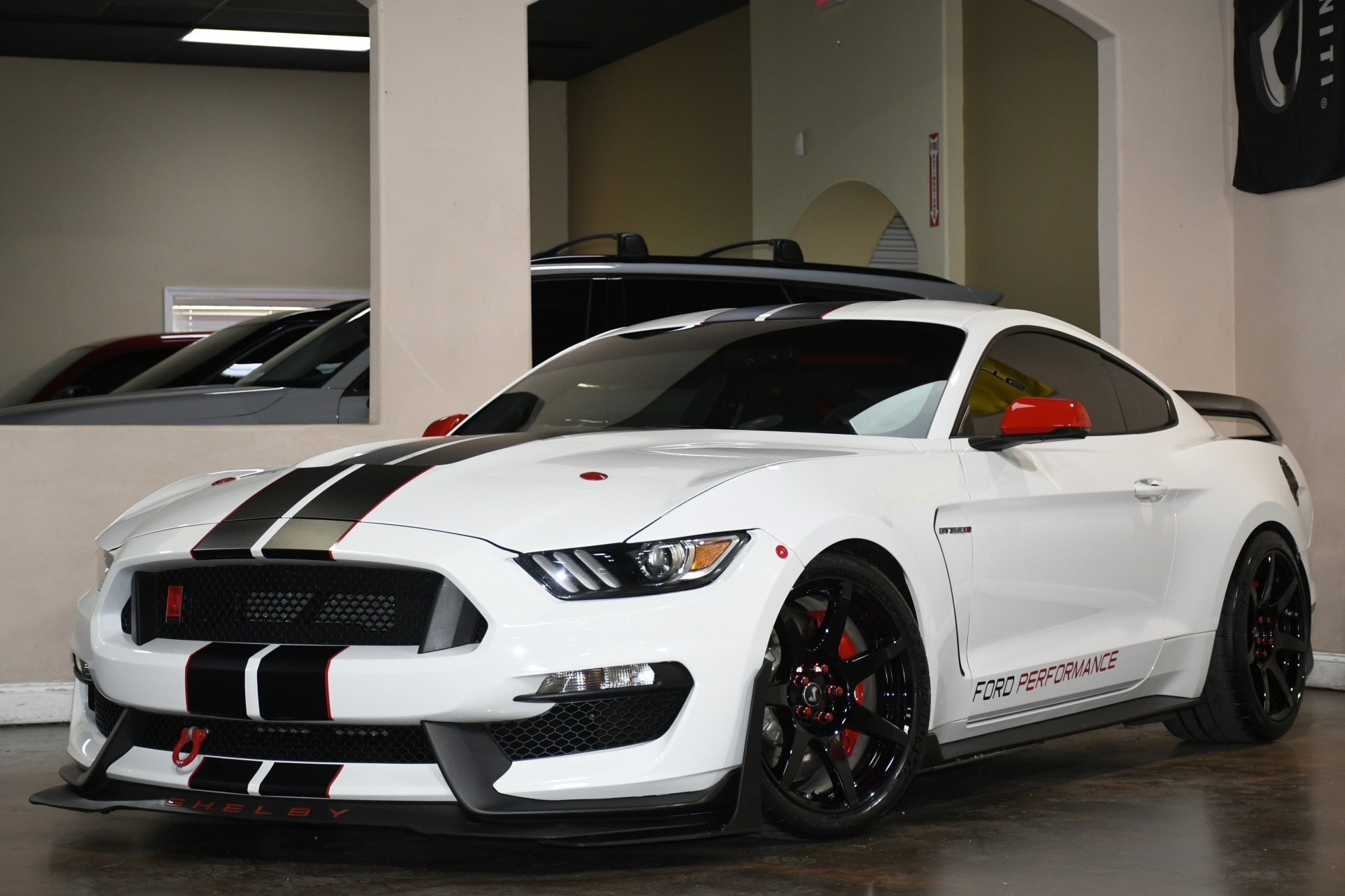 2017 Ford Mustang Shelby GT350R photo 4
