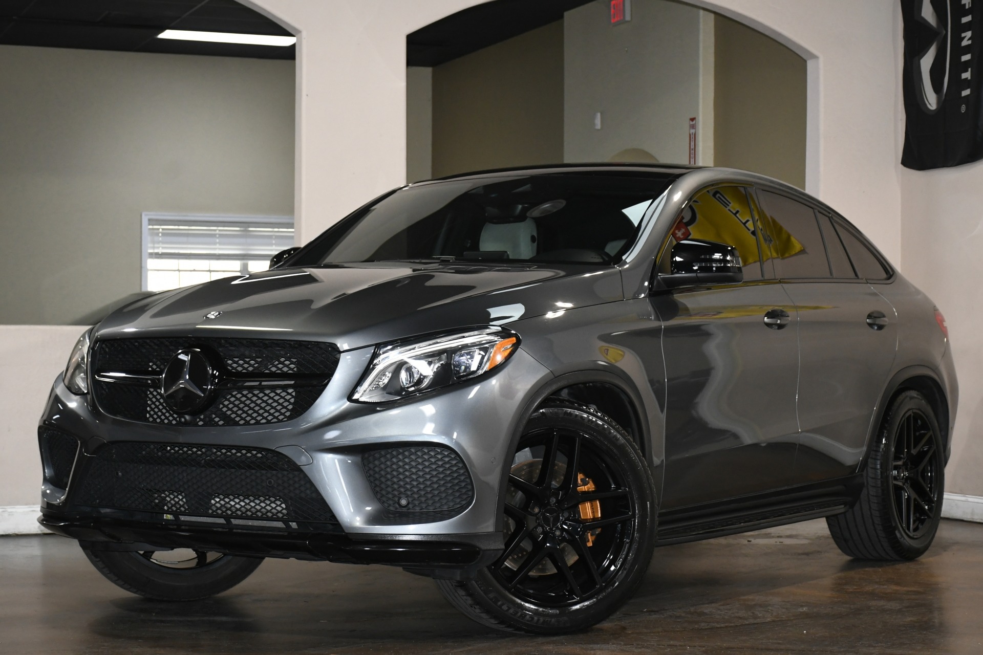 2017 Mercedes Benz GLE AMG 43 photo 3