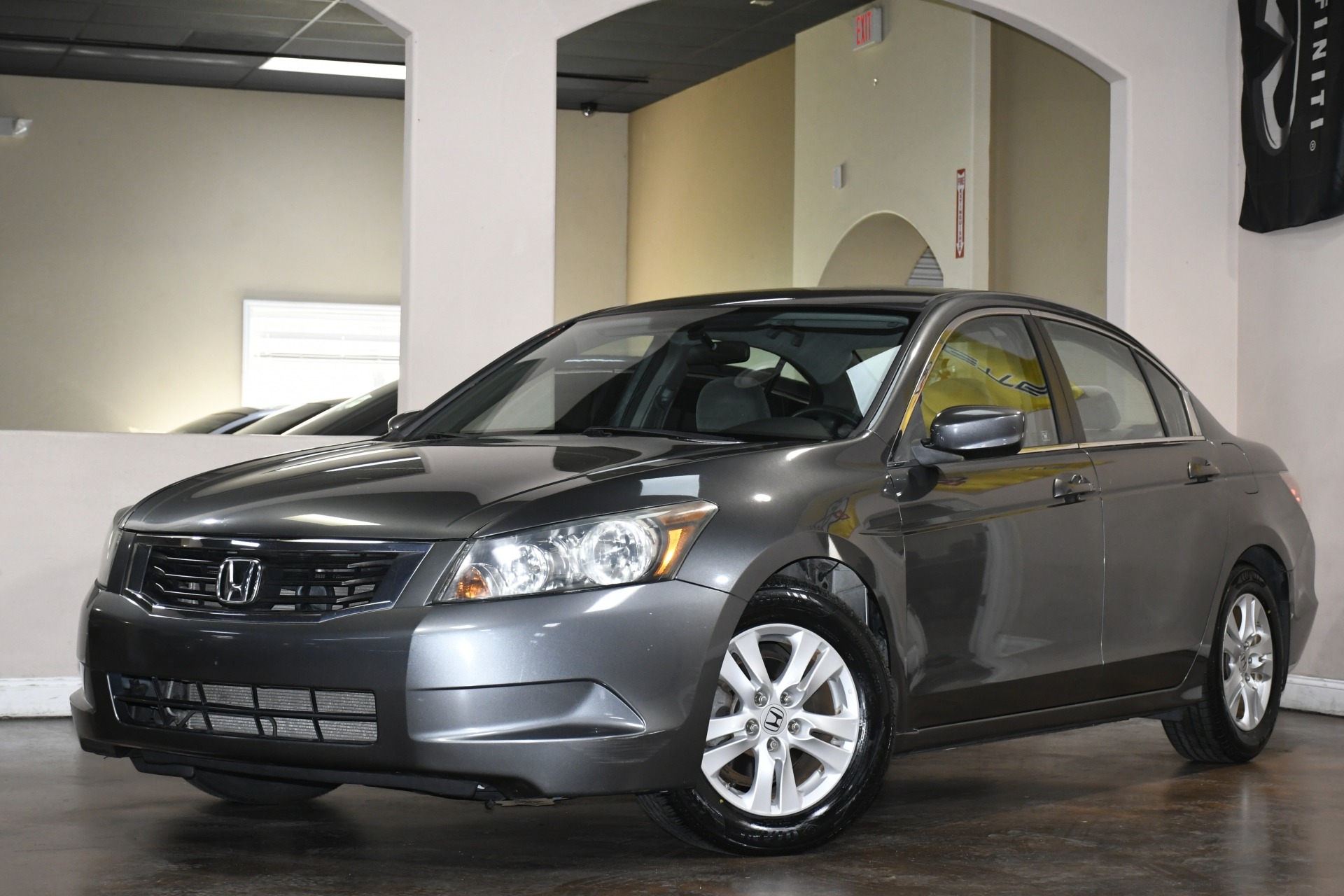 2010 Honda Accord LX-P photo 2