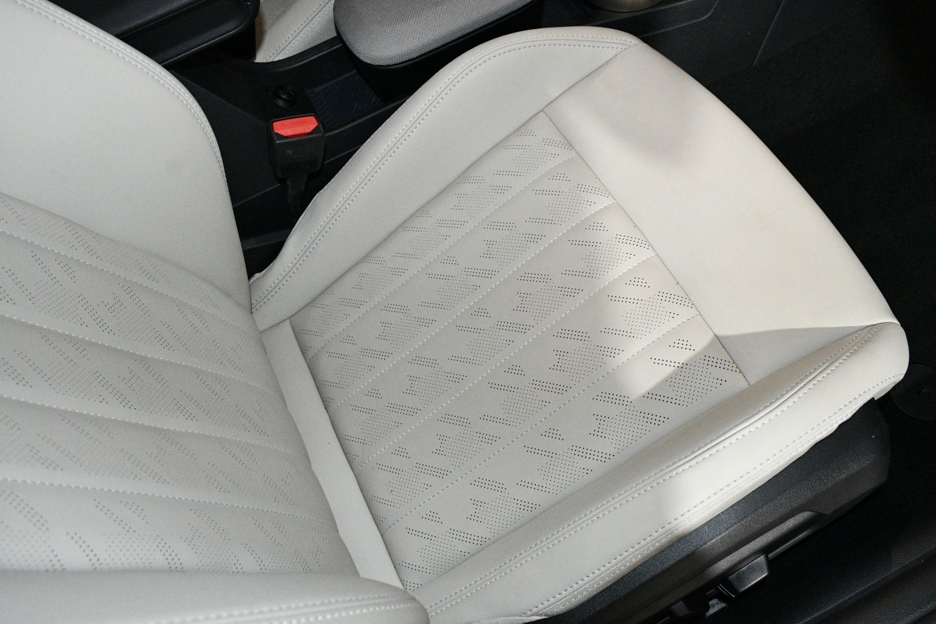 2025 MINI Hardtop 4 Door S - Photo 12