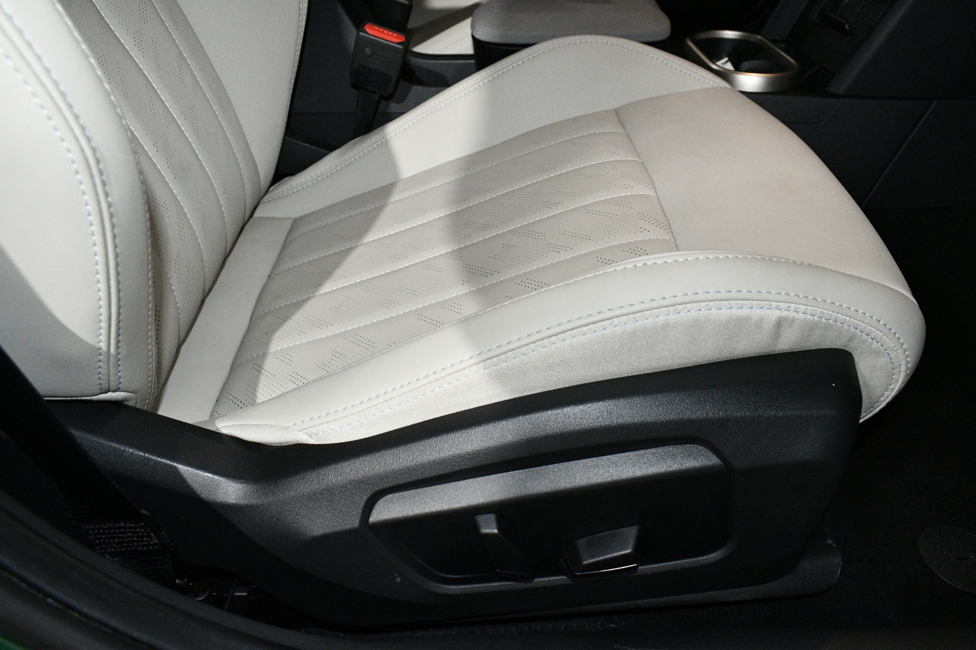 2025 MINI Hardtop 4 Door S - Photo 14