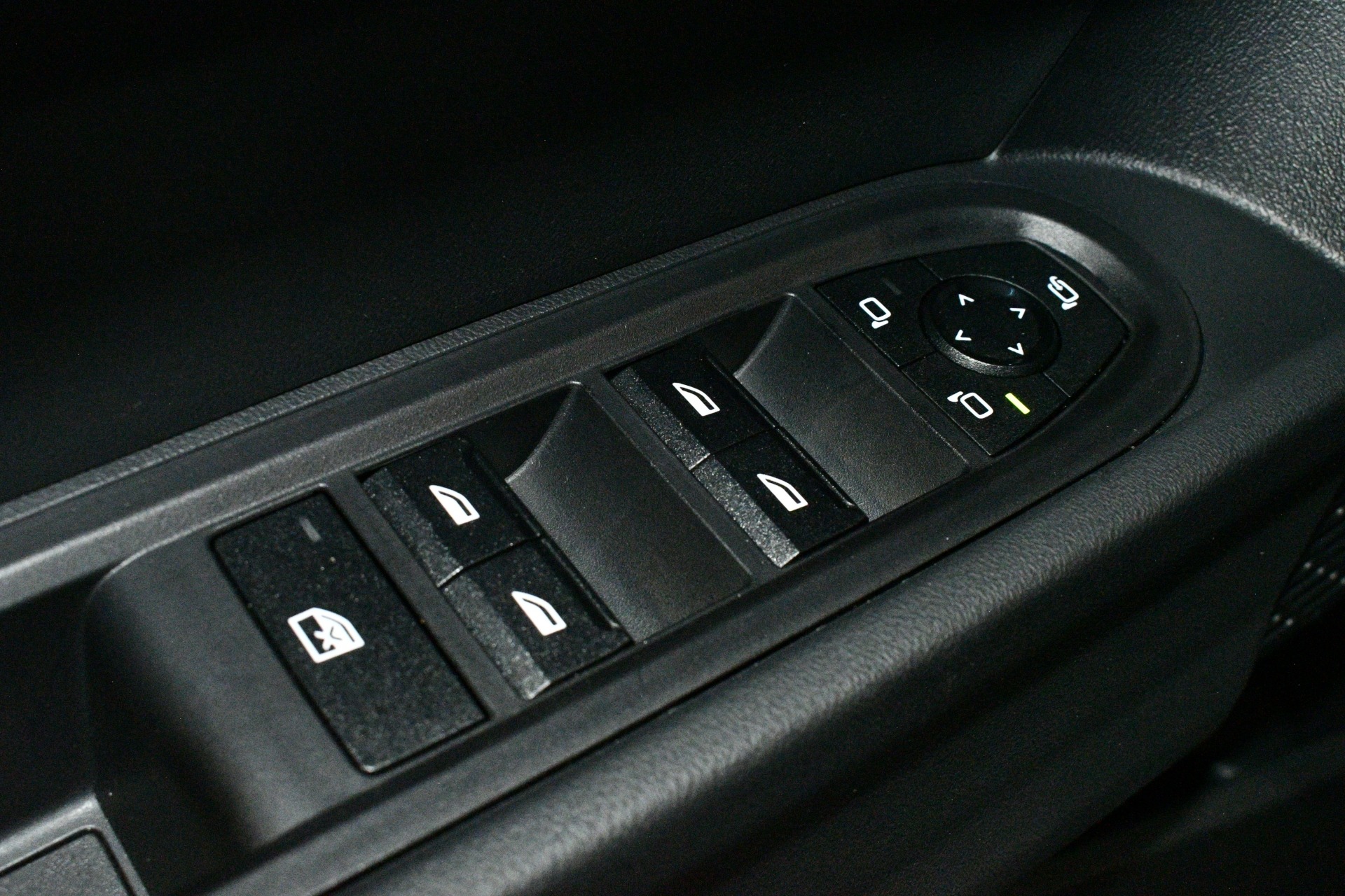 2025 MINI Hardtop 4 Door S - Photo 40