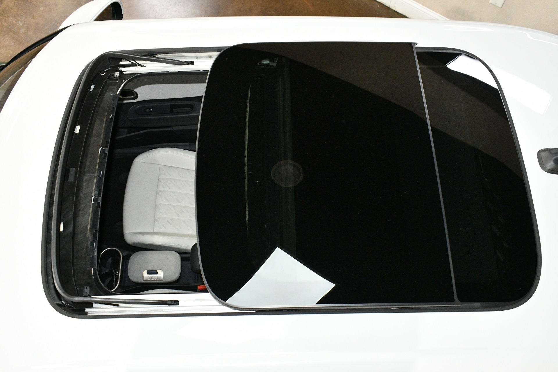 2025 MINI Hardtop 4 Door S - Photo 50