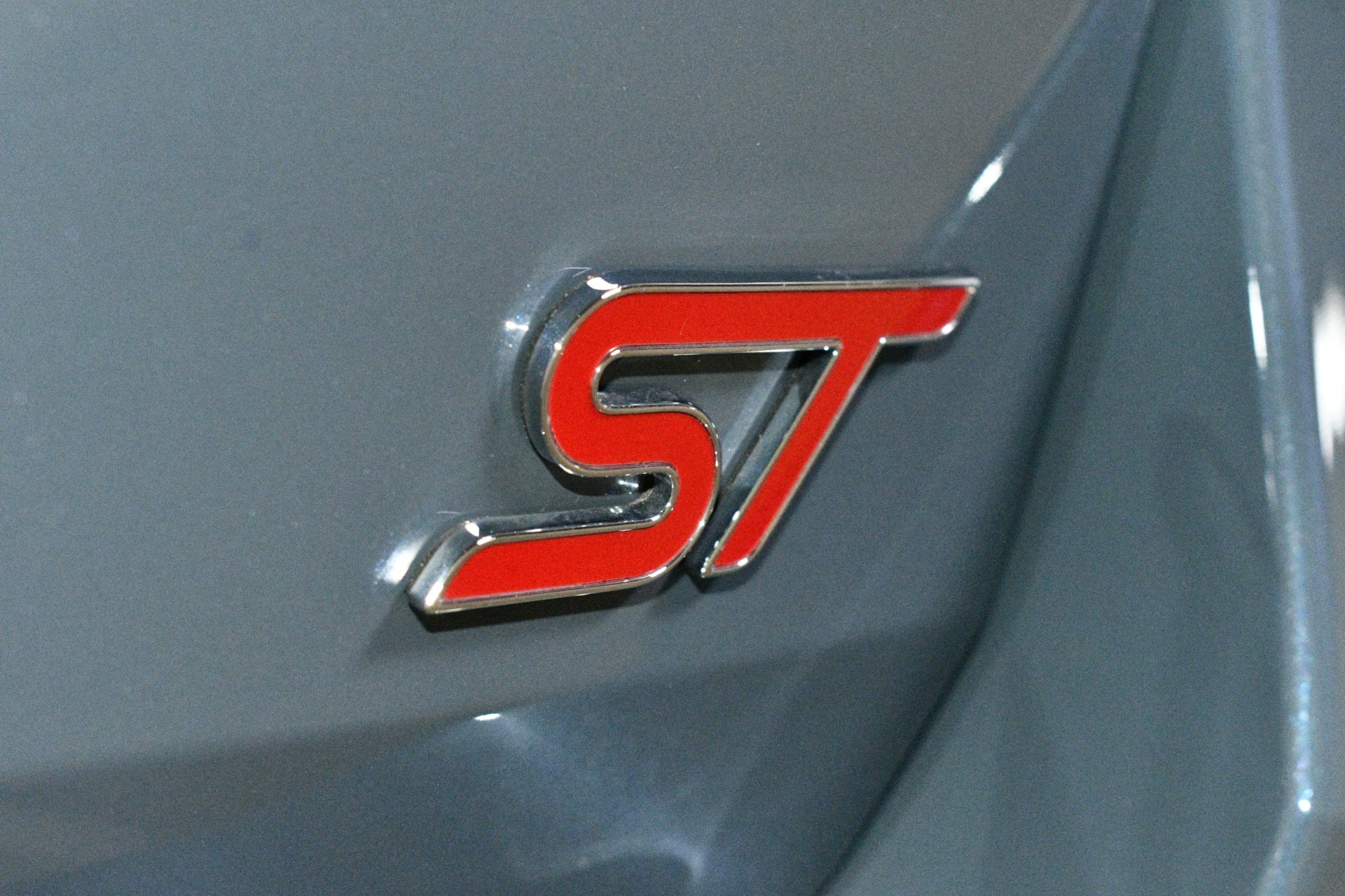 2025 Ford Explorer ST - Photo 100