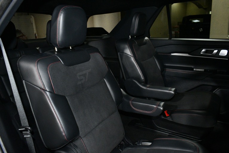 2025 Ford Explorer ST - Photo 118