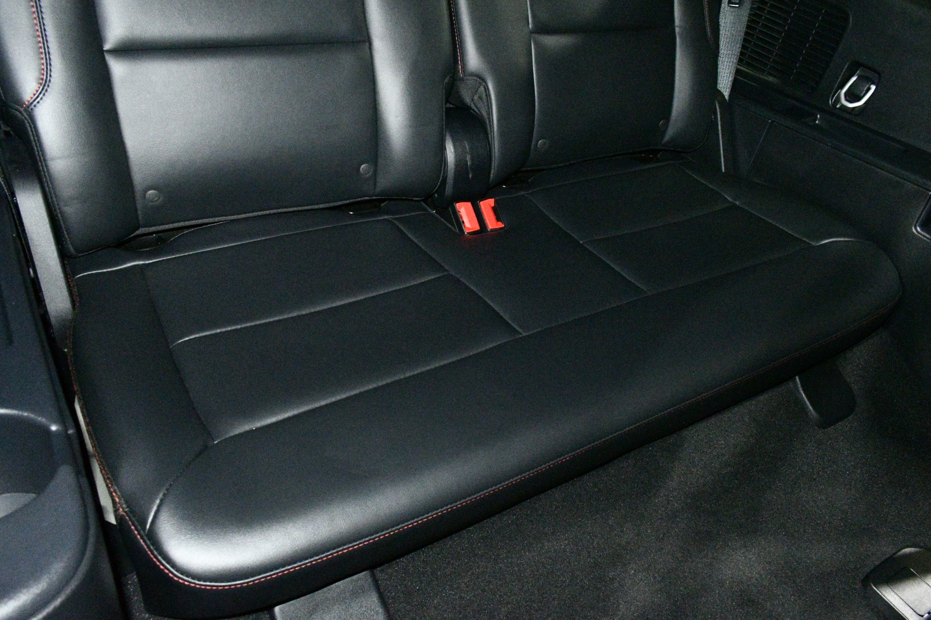 2025 Ford Explorer ST - Photo 24