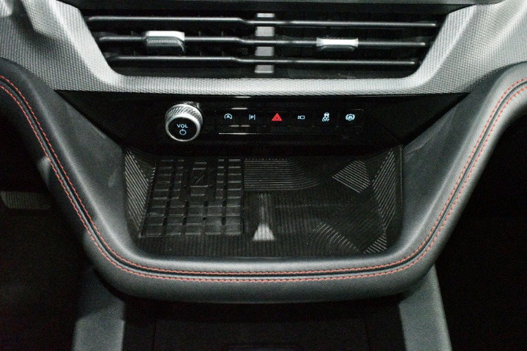 2025 Ford Explorer ST - Photo 136