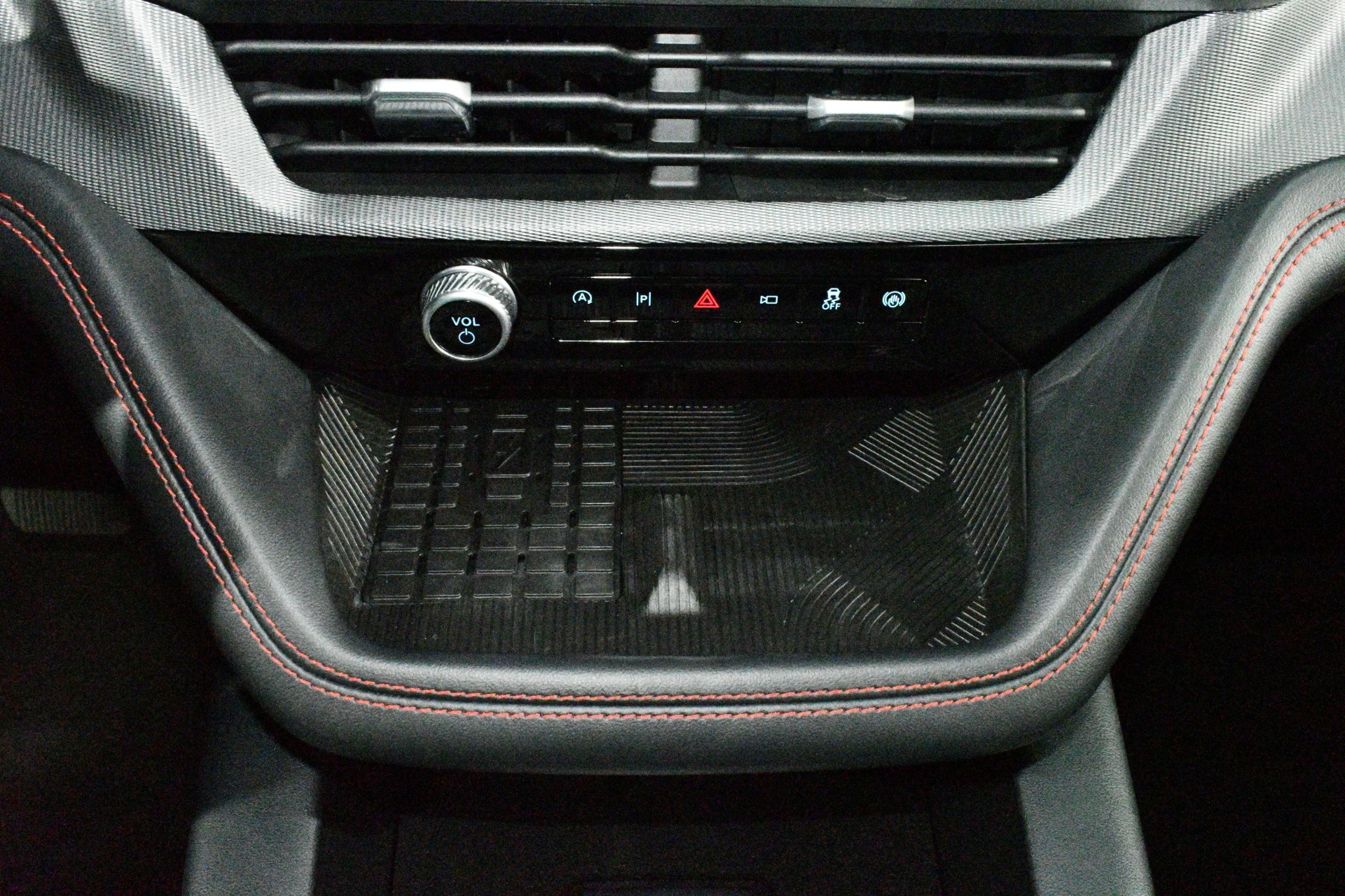 2025 Ford Explorer ST - Photo 36
