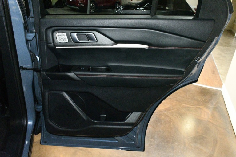 2025 Ford Explorer ST - Photo 144
