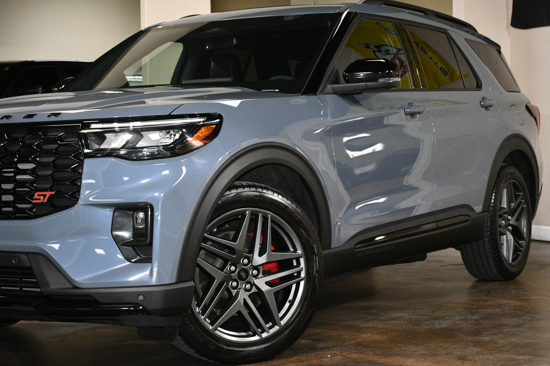 2025 Ford Explorer ST - Photo 54