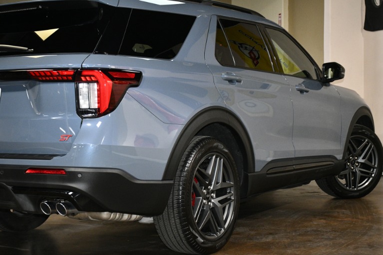 2025 Ford Explorer ST - Photo 156
