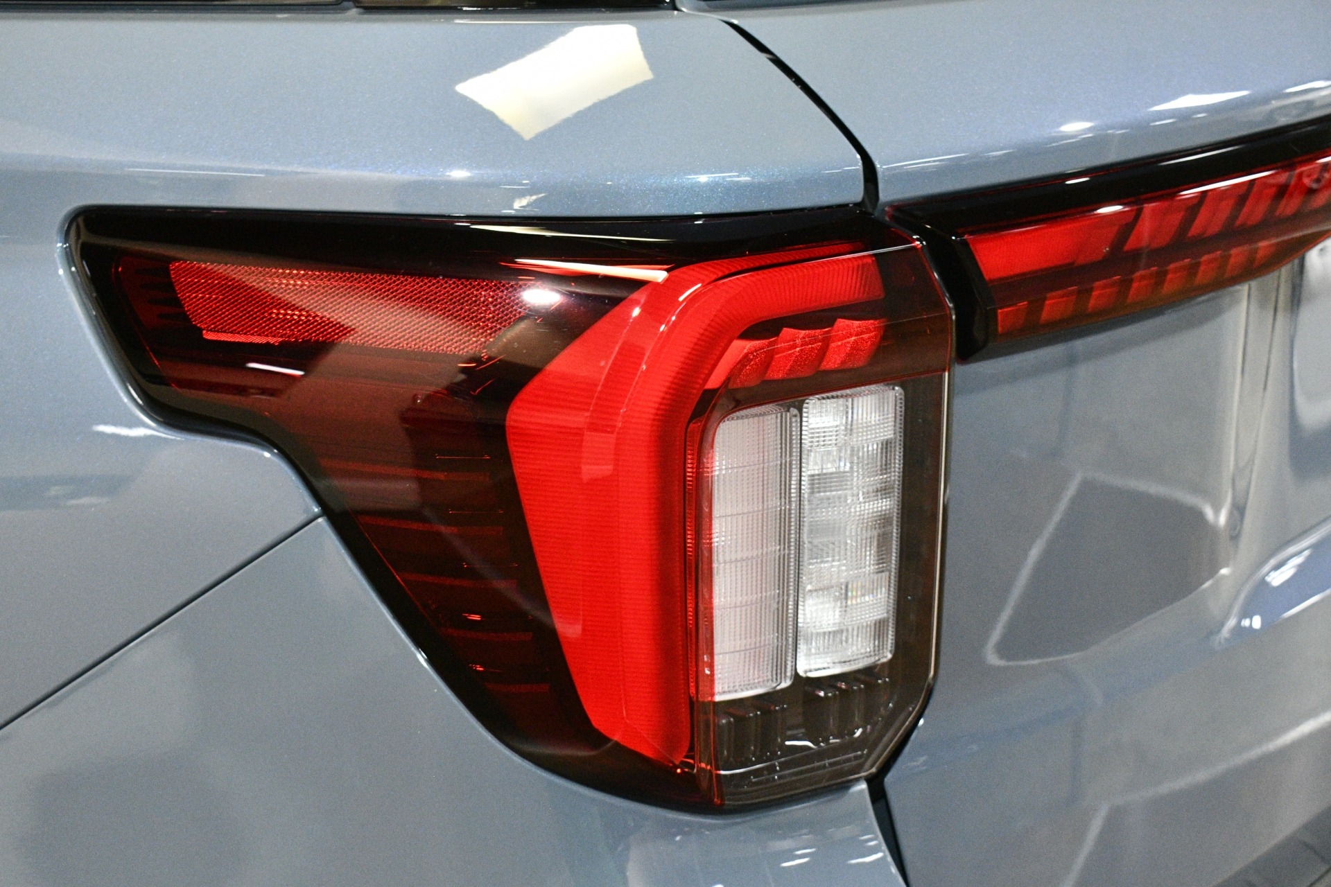 2025 Ford Explorer ST - Photo 60