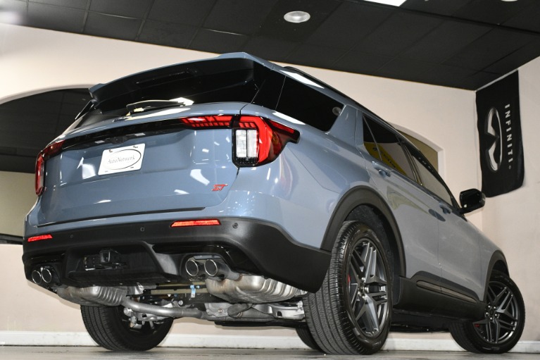 2025 Ford Explorer ST - Photo 185