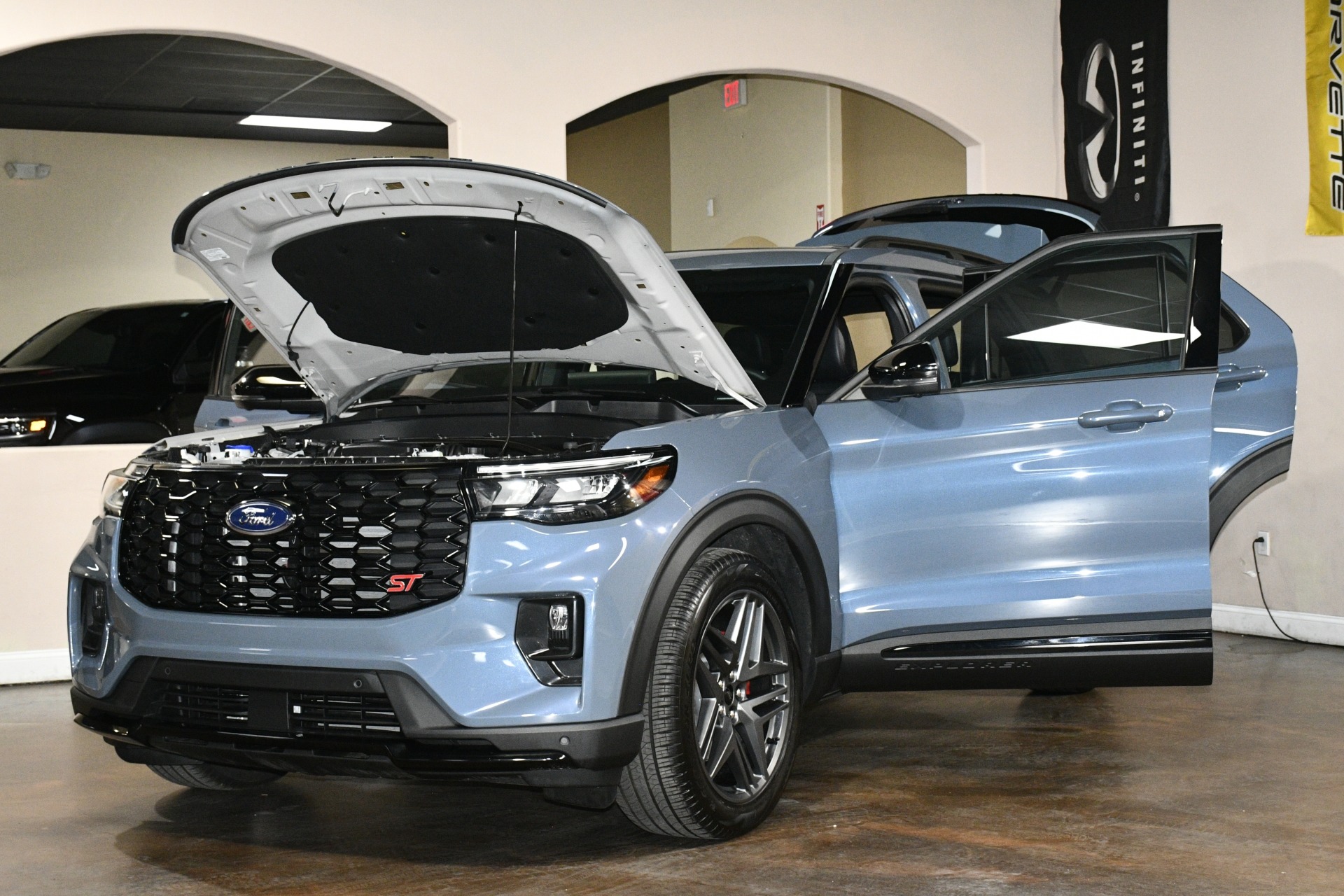 2025 Ford Explorer ST - Photo 90