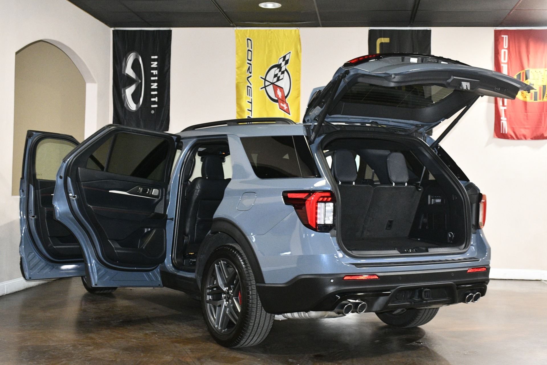 2025 Ford Explorer ST - Photo 92