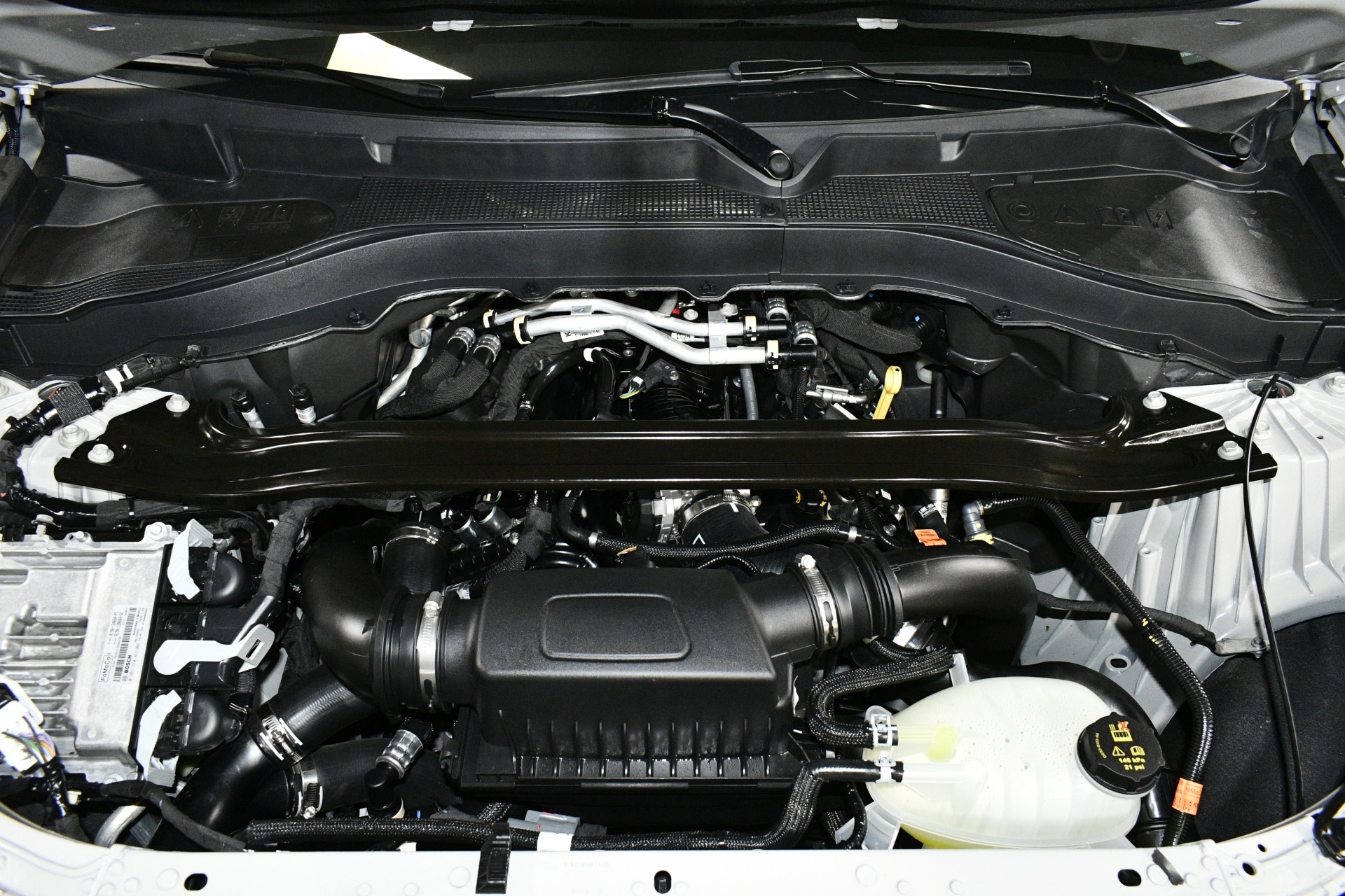 2025 Ford Explorer ST - Photo 93