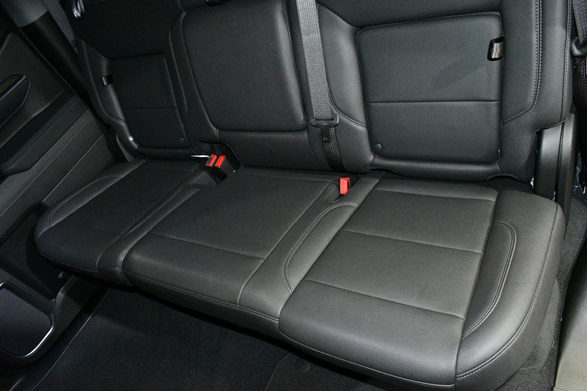 2023 GMC Sierra 1500 SLT - Photo 19