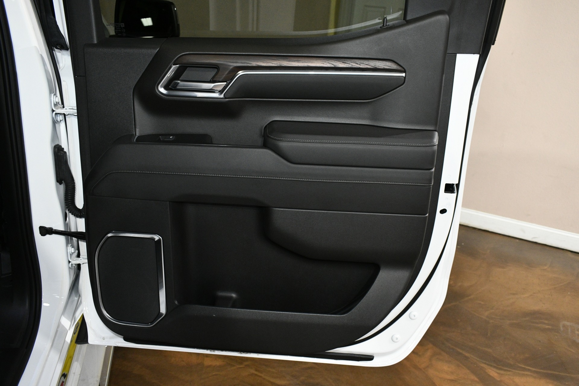 2023 GMC Sierra 1500 SLT - Photo 46
