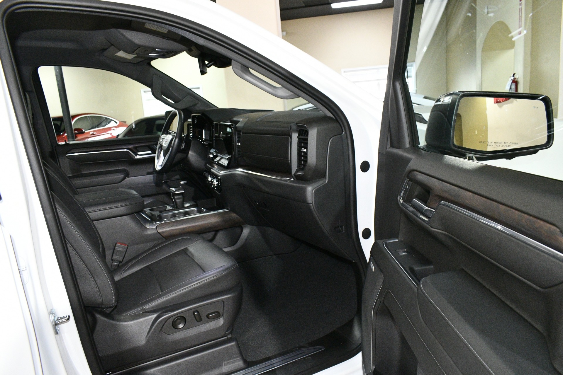 2023 GMC Sierra 1500 SLT - Photo 48