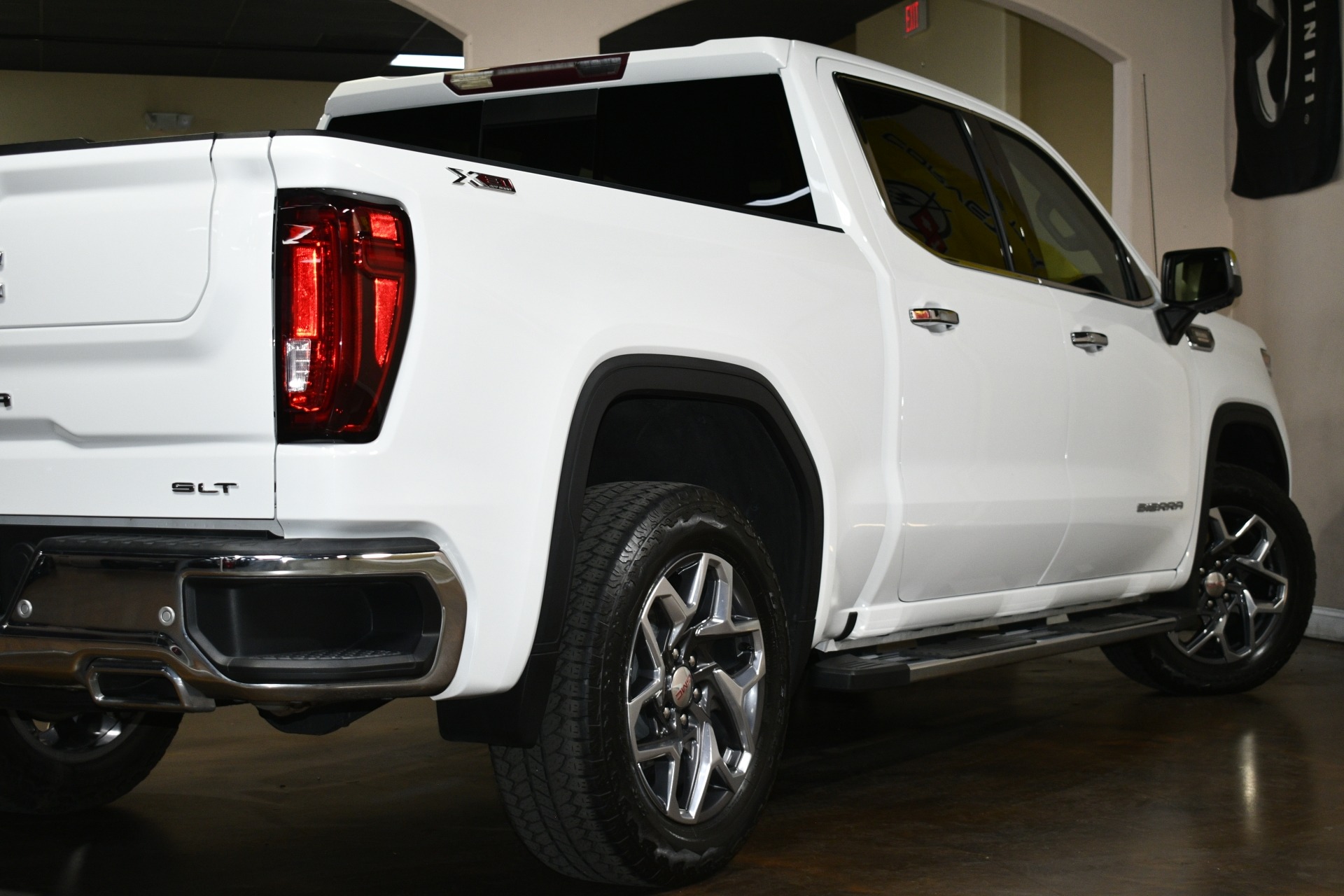 2023 GMC Sierra 1500 SLT - Photo 56