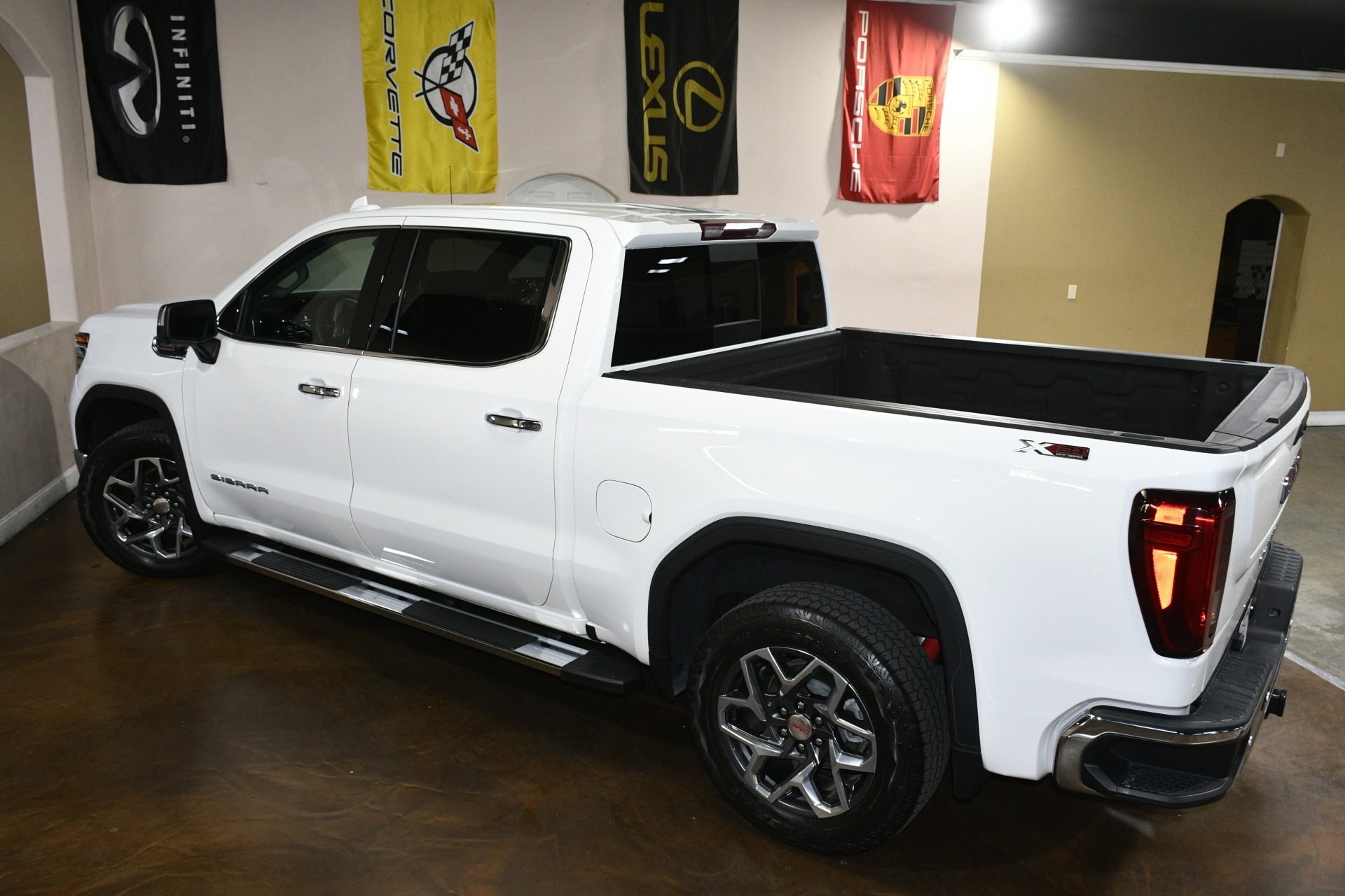 2023 GMC Sierra 1500 SLT - Photo 80