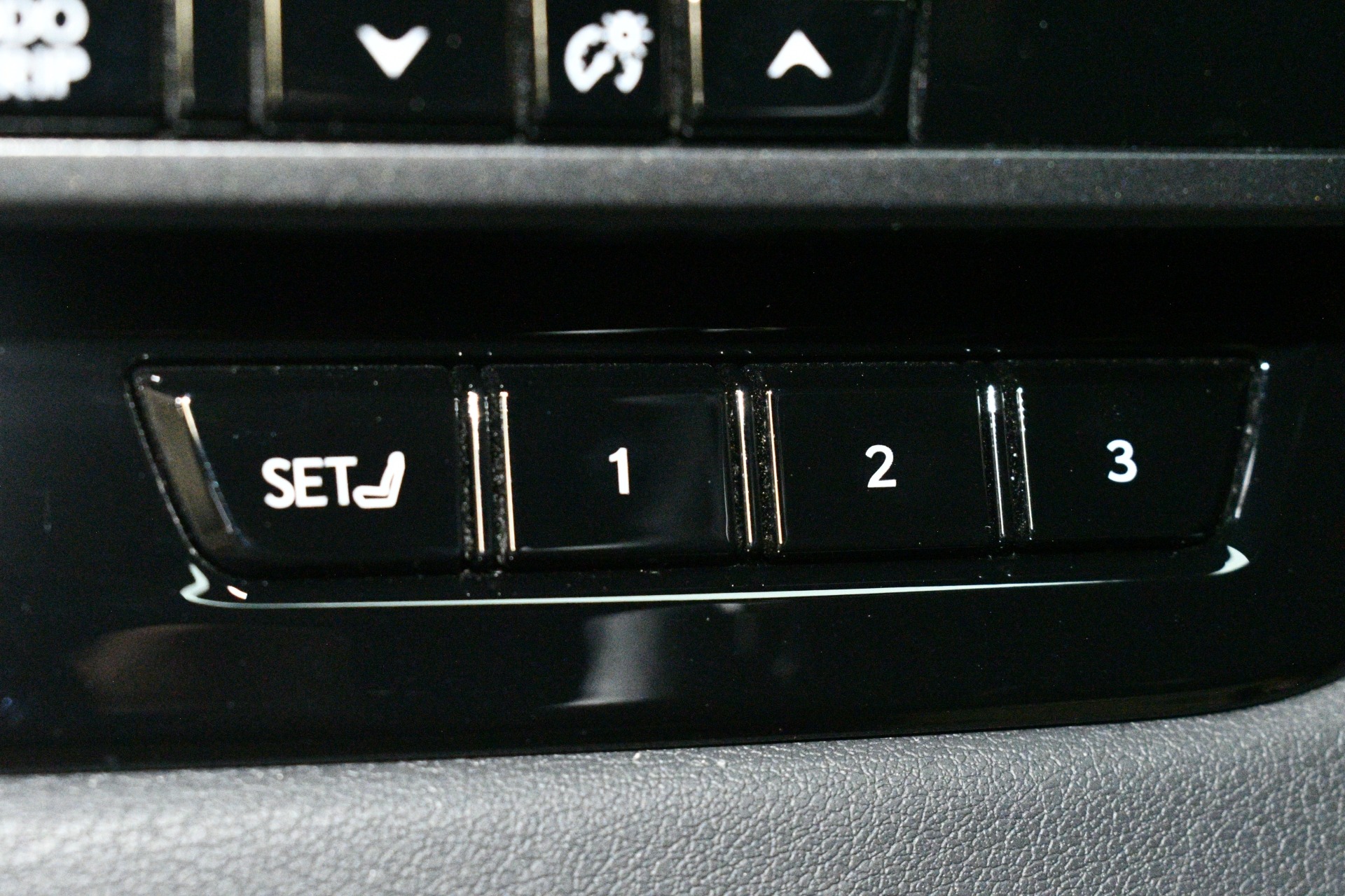 2023 Lexus RX 350 - Photo 39