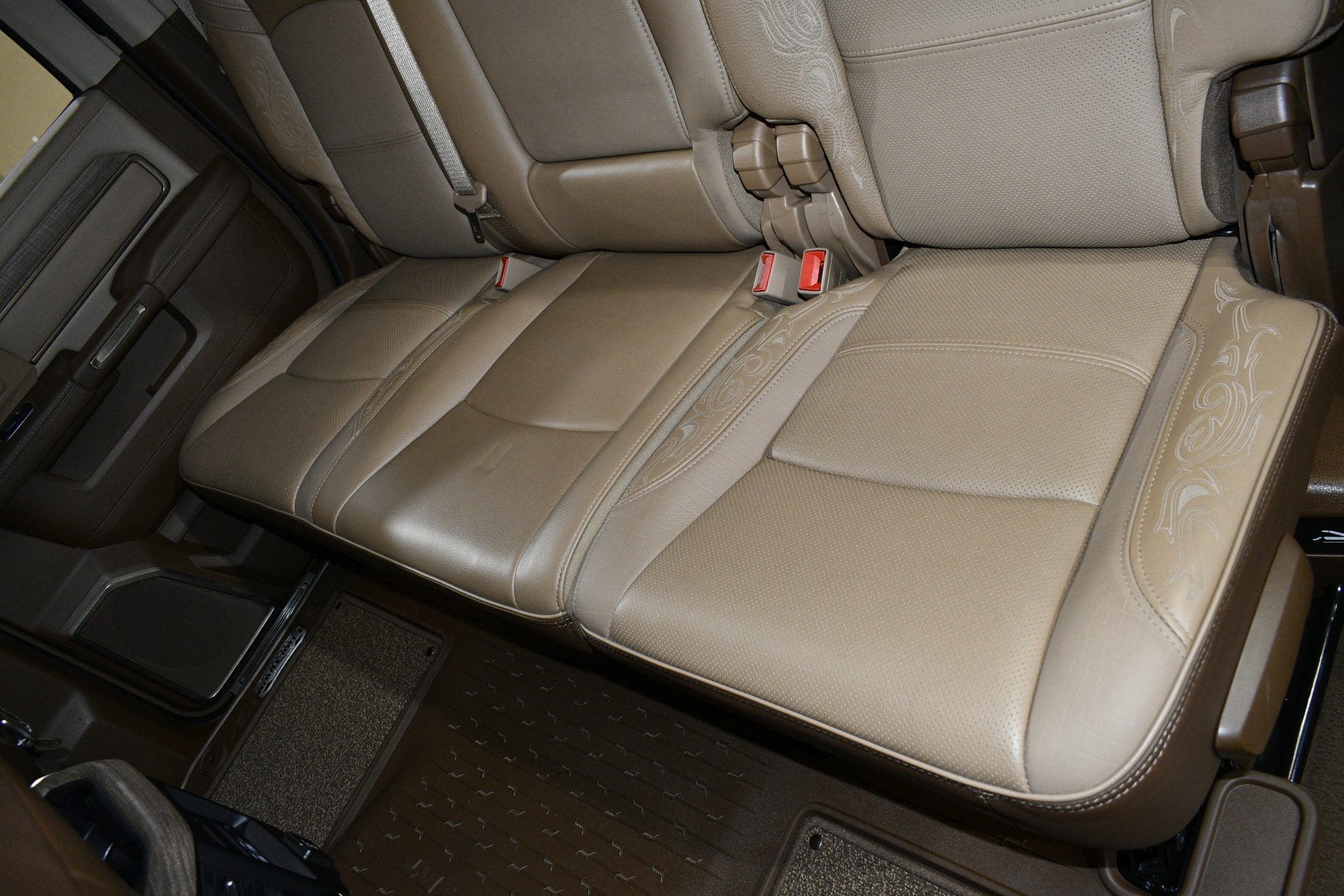 2021 RAM Ram 3500 Pickup Longhorn - Photo 17
