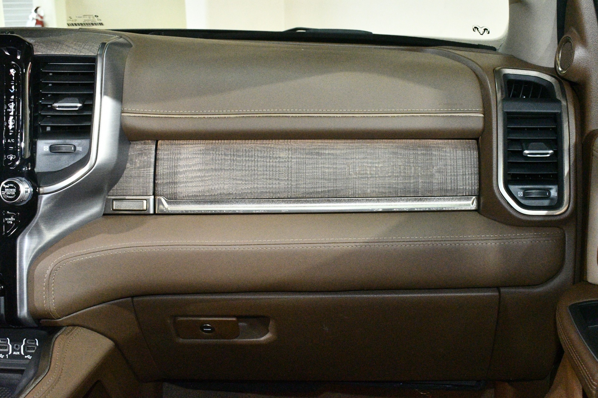2021 RAM Ram 3500 Pickup Longhorn - Photo 22