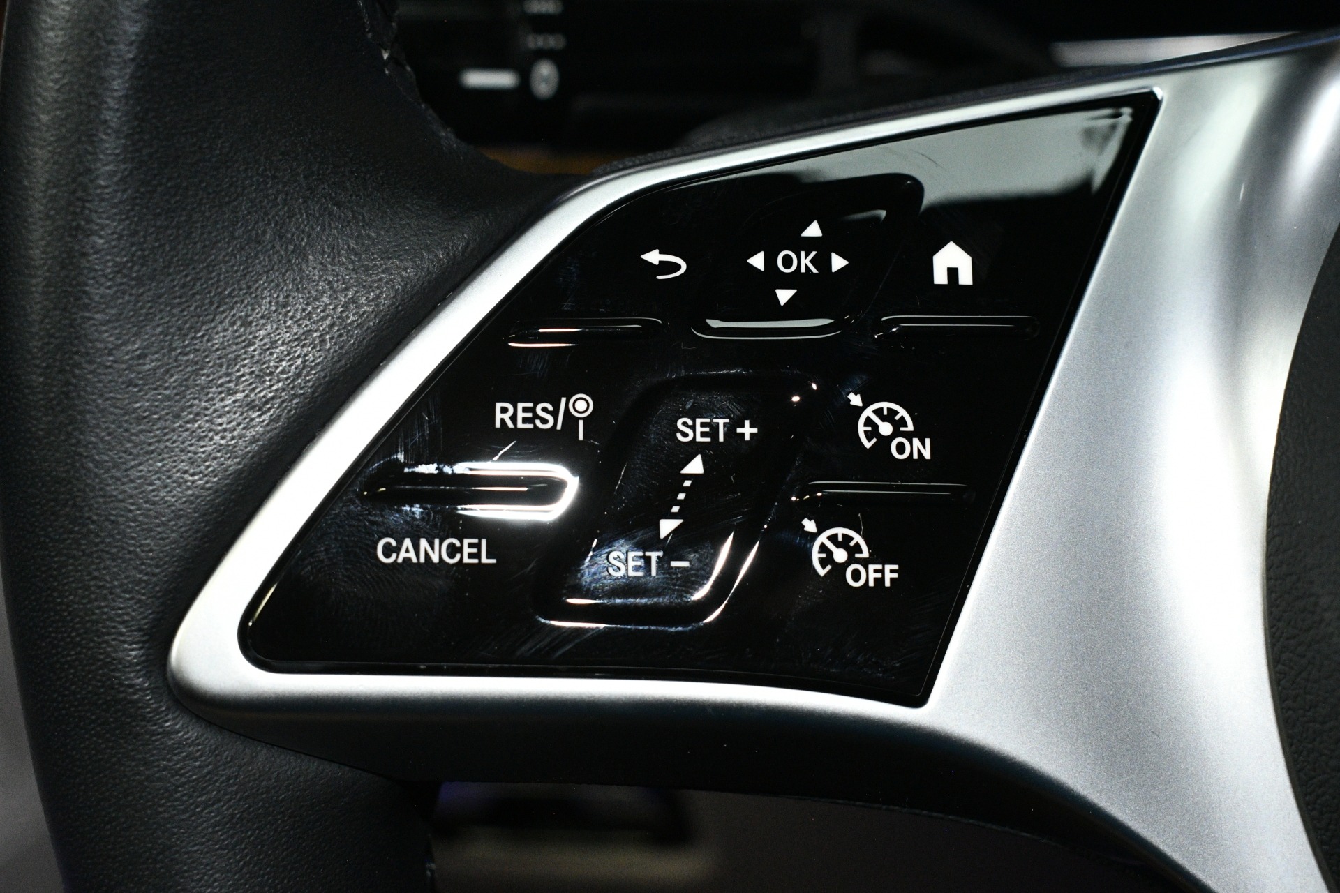 2023 Mercedes-Benz C-Class Sedan C 300 - Photo 27