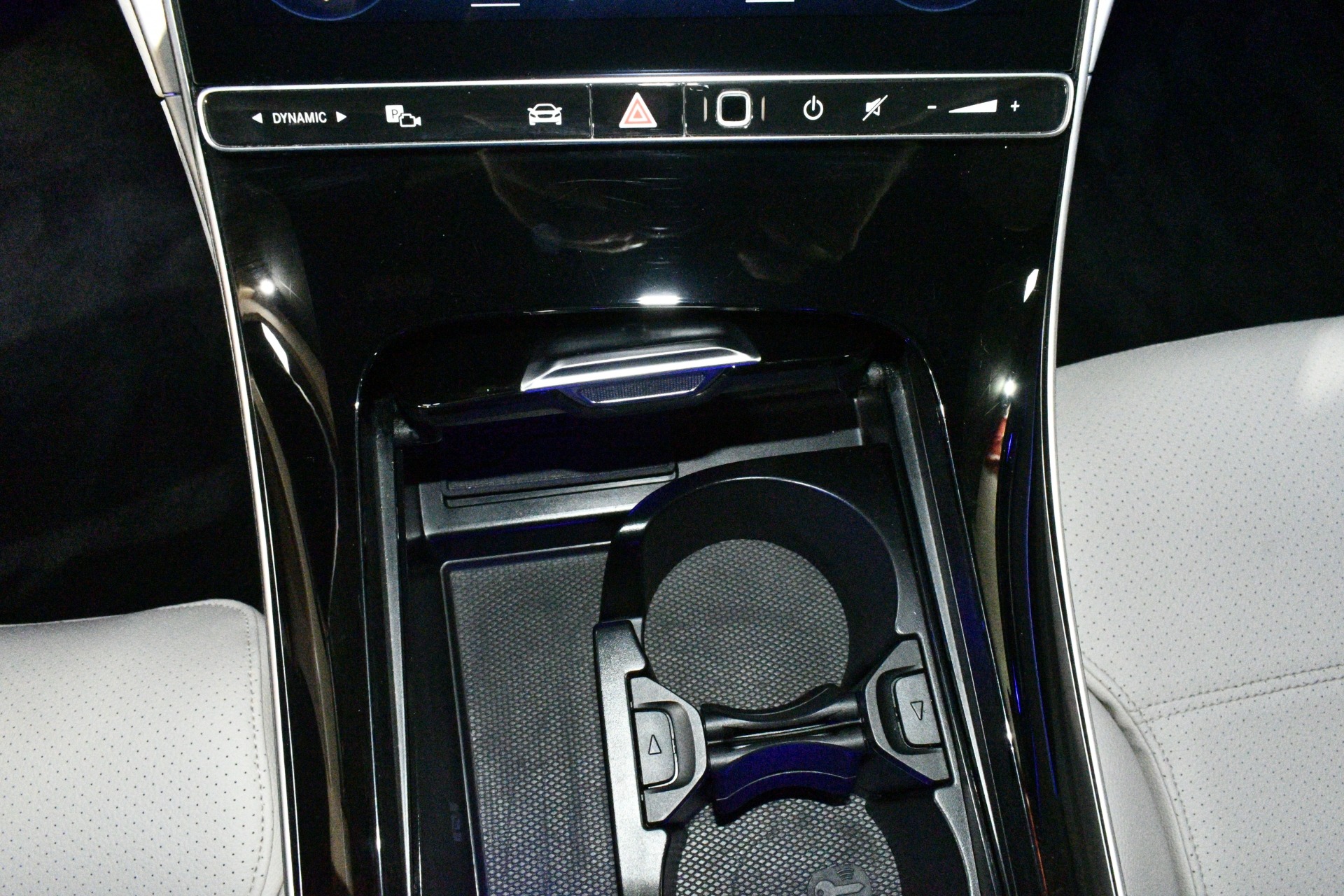 2023 Mercedes-Benz C-Class Sedan C 300 - Photo 34