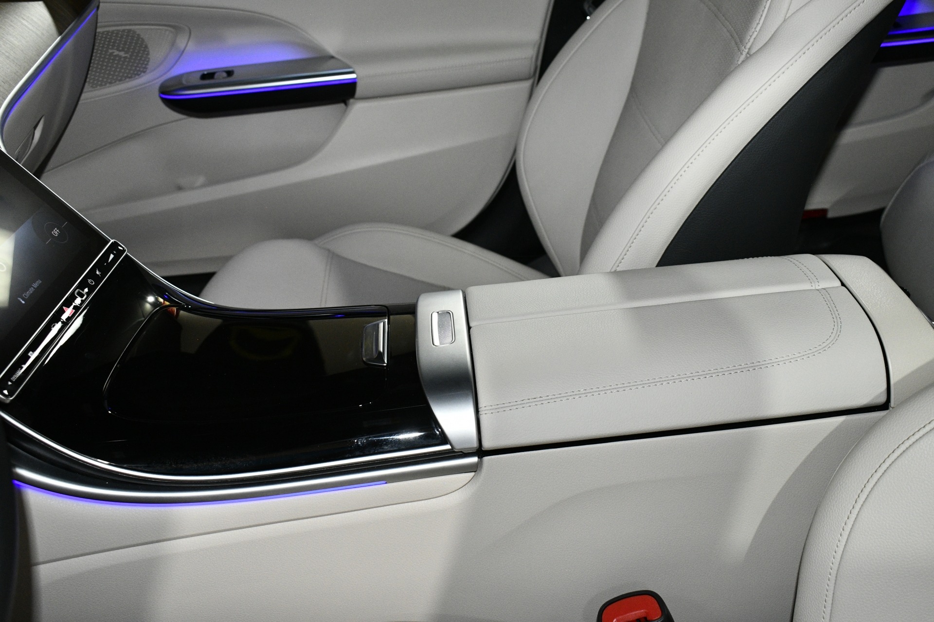 2023 Mercedes-Benz C-Class Sedan C 300 - Photo 37