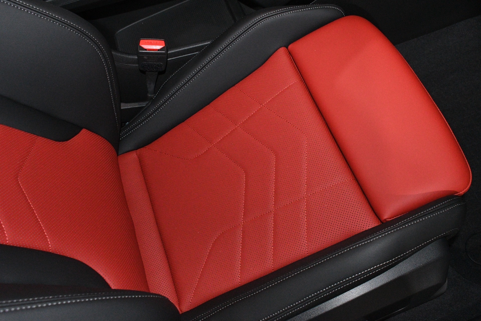 2025 BMW X2 35i - Photo 12
