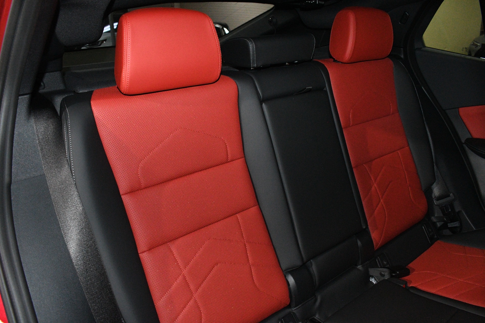 2025 BMW X2 35i - Photo 18