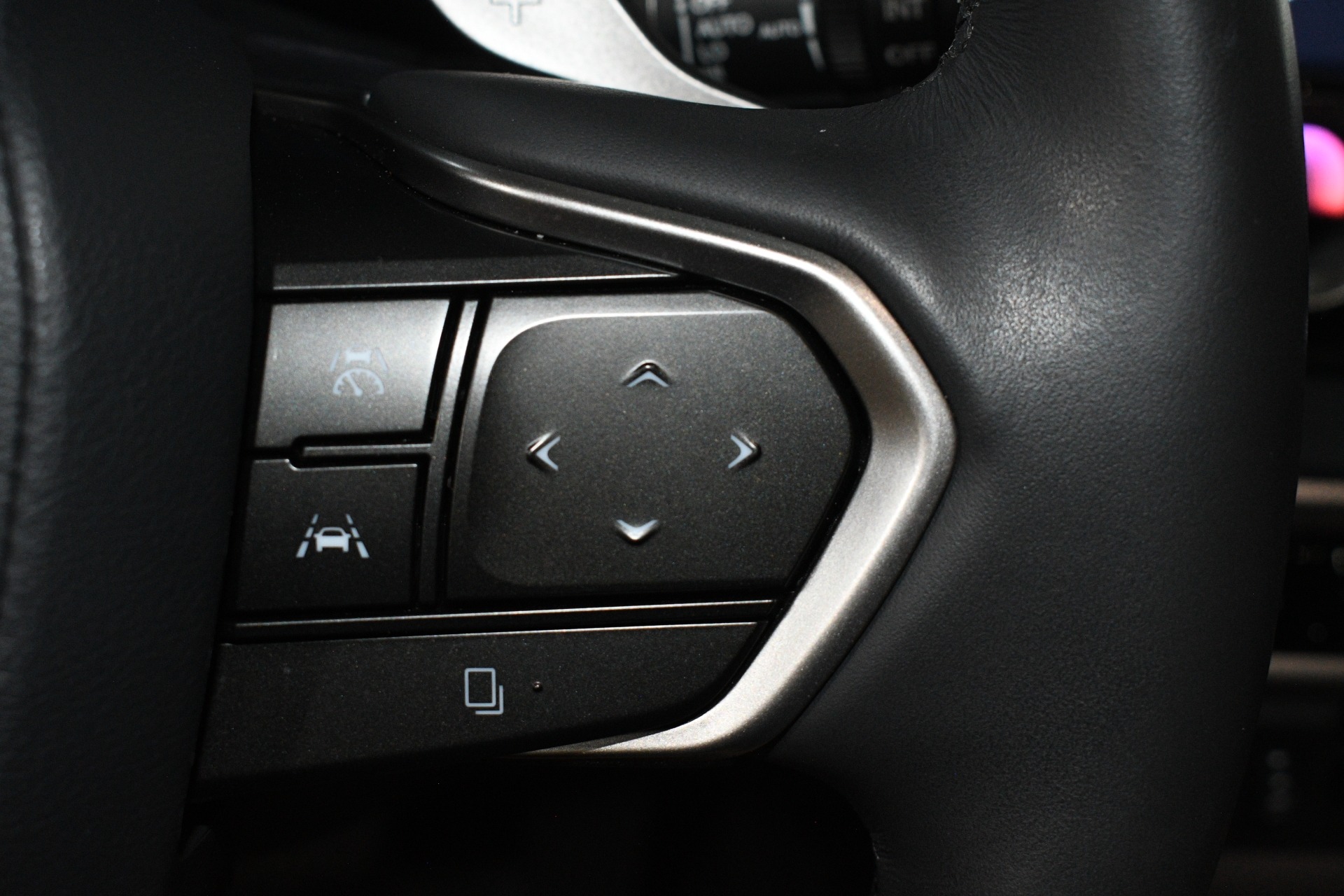 2025 Lexus RX 350 - Photo 28