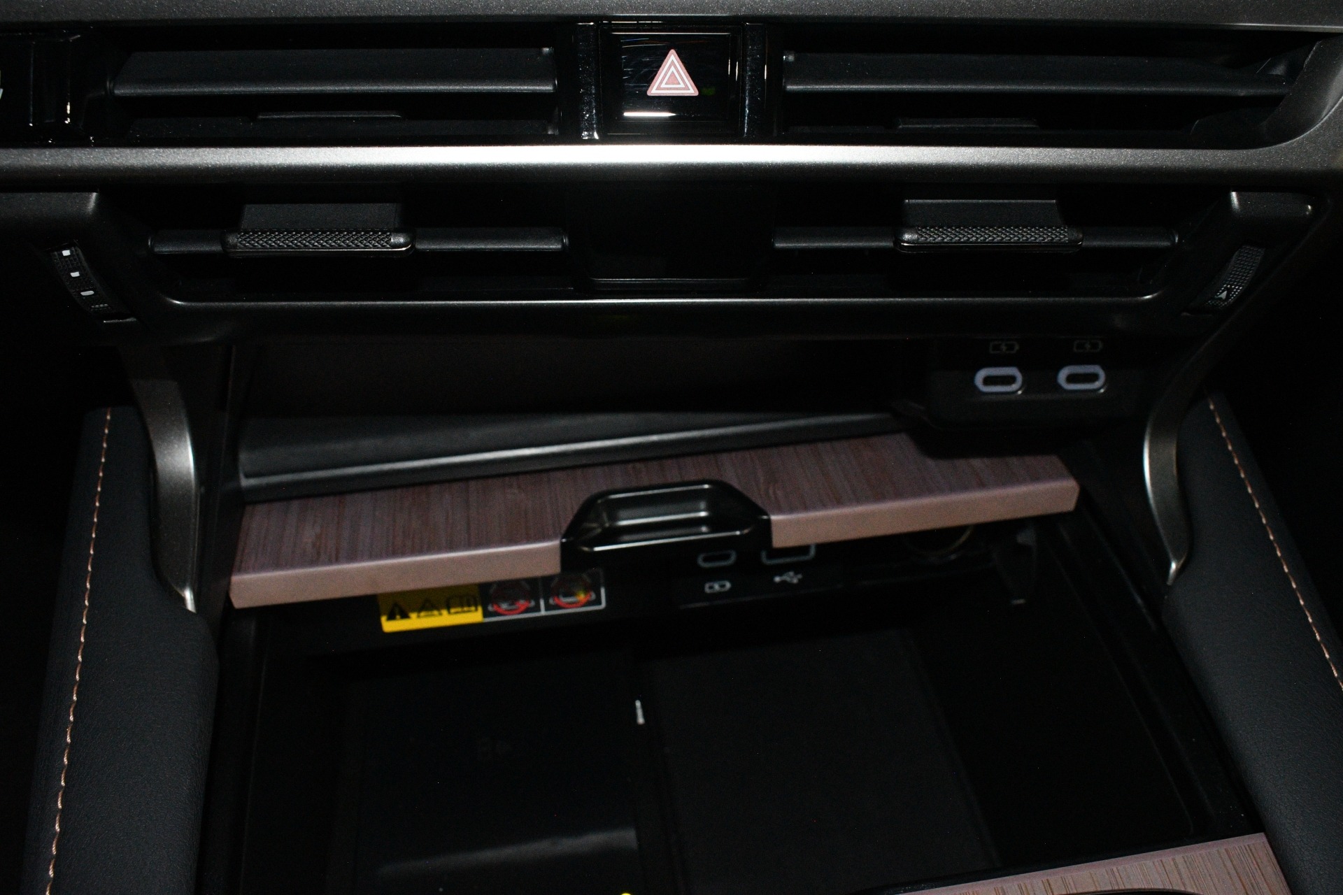 2025 Lexus RX 350 - Photo 34