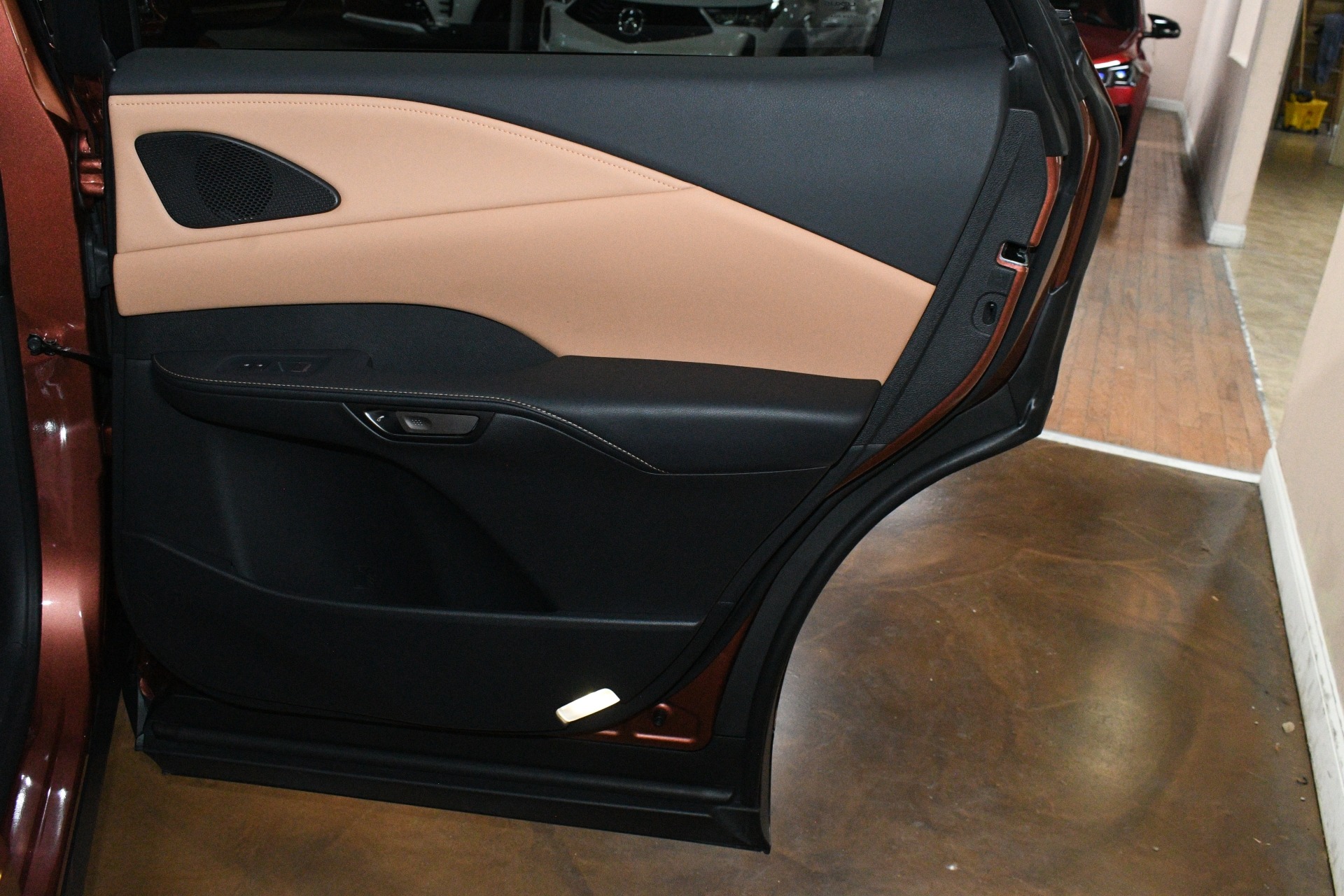 2025 Lexus RX 350 - Photo 44