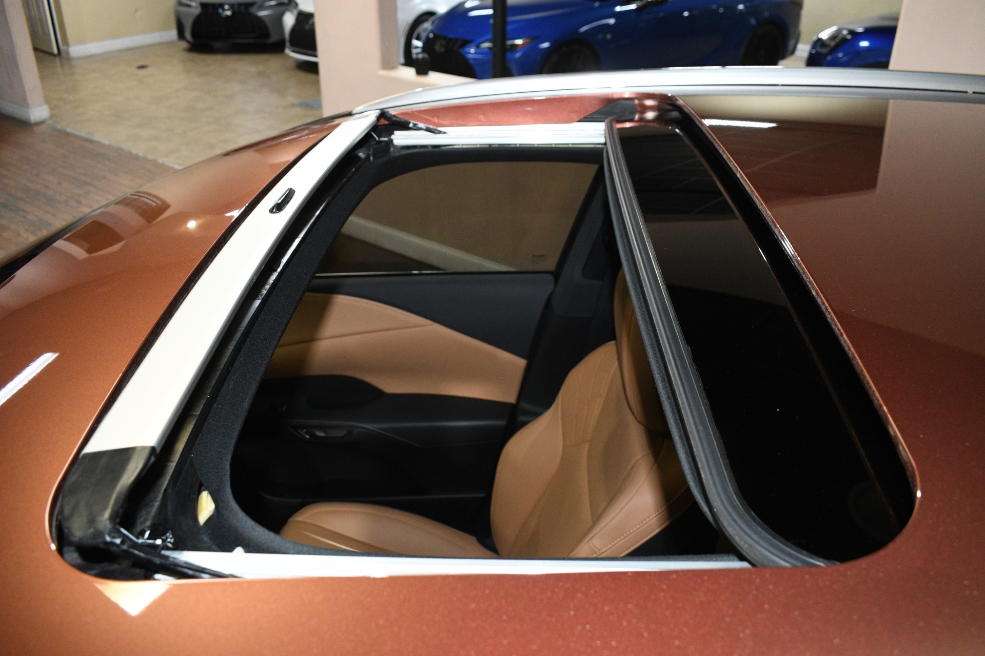 2025 Lexus RX 350 - Photo 50