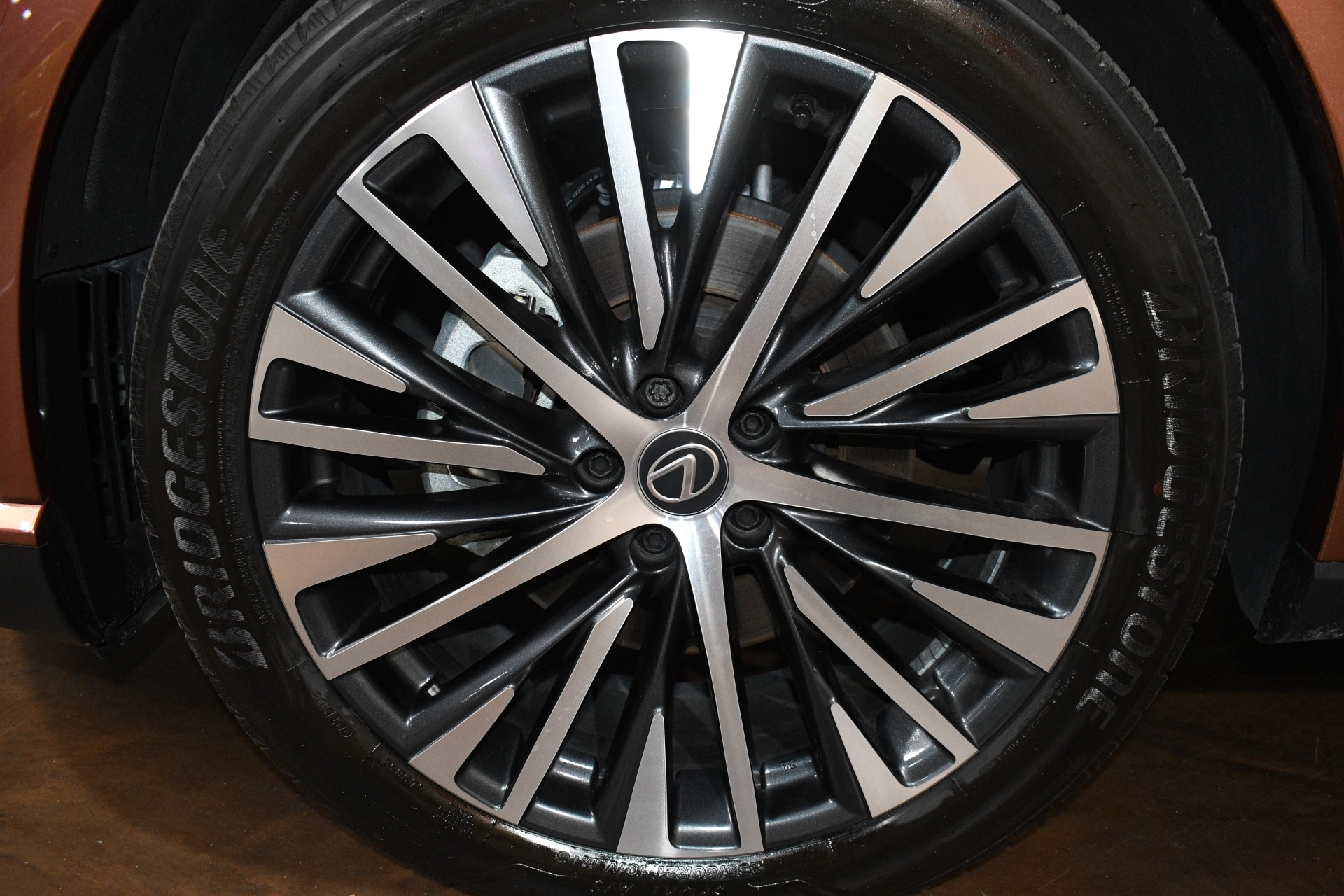 2025 Lexus RX 350 - Photo 65