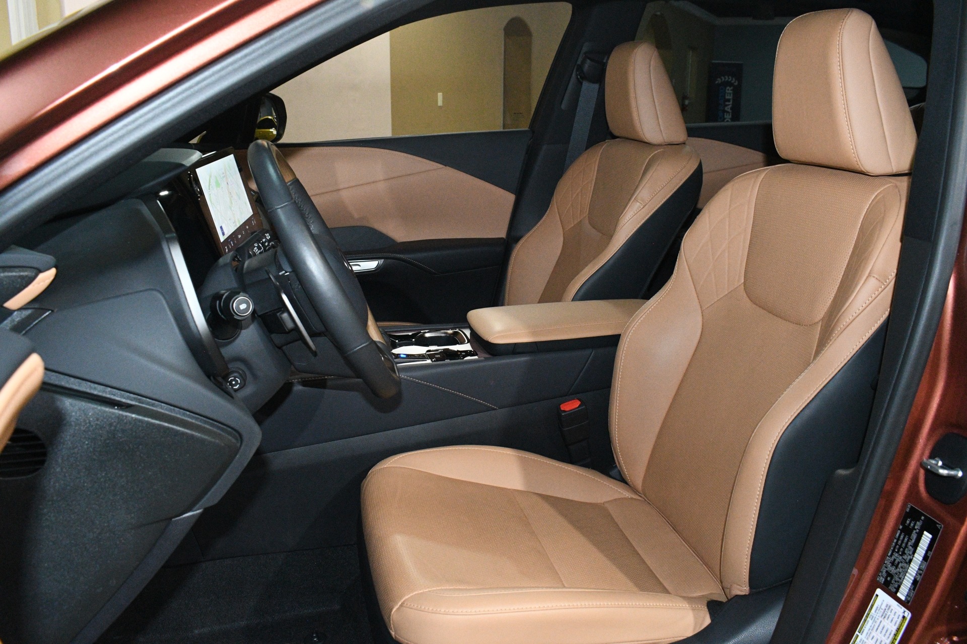 2025 Lexus RX 350 - Photo 7
