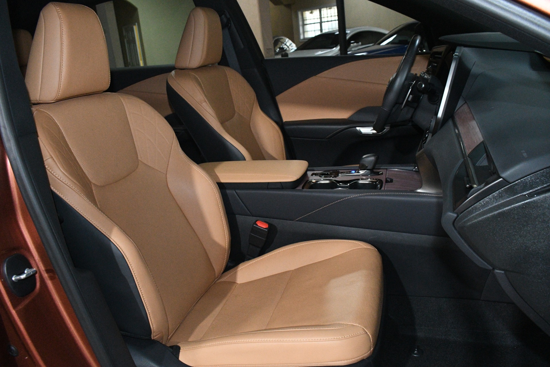 2025 Lexus RX 350 - Photo 8