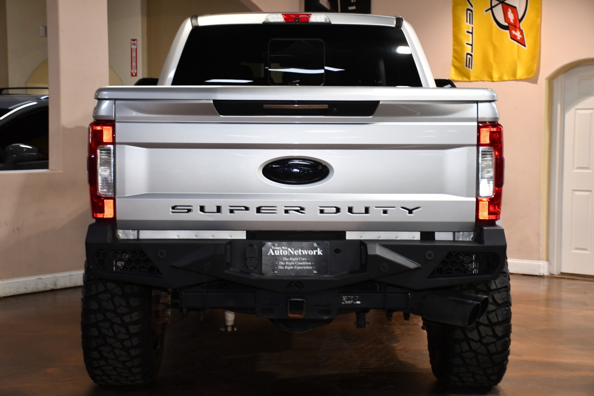 2019 Ford F-250 Lariat photo 2