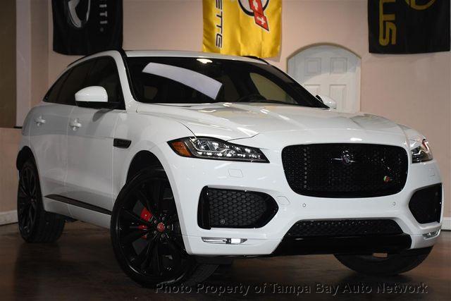 2019 Jaguar F-PACE S photo 3