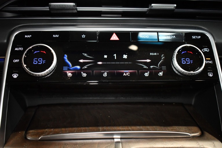 Used 2023 Genesis GV80 3.5T Prestige for sale Sold at Tampa Bay AutoNetwork in Tampa FL 33605 34