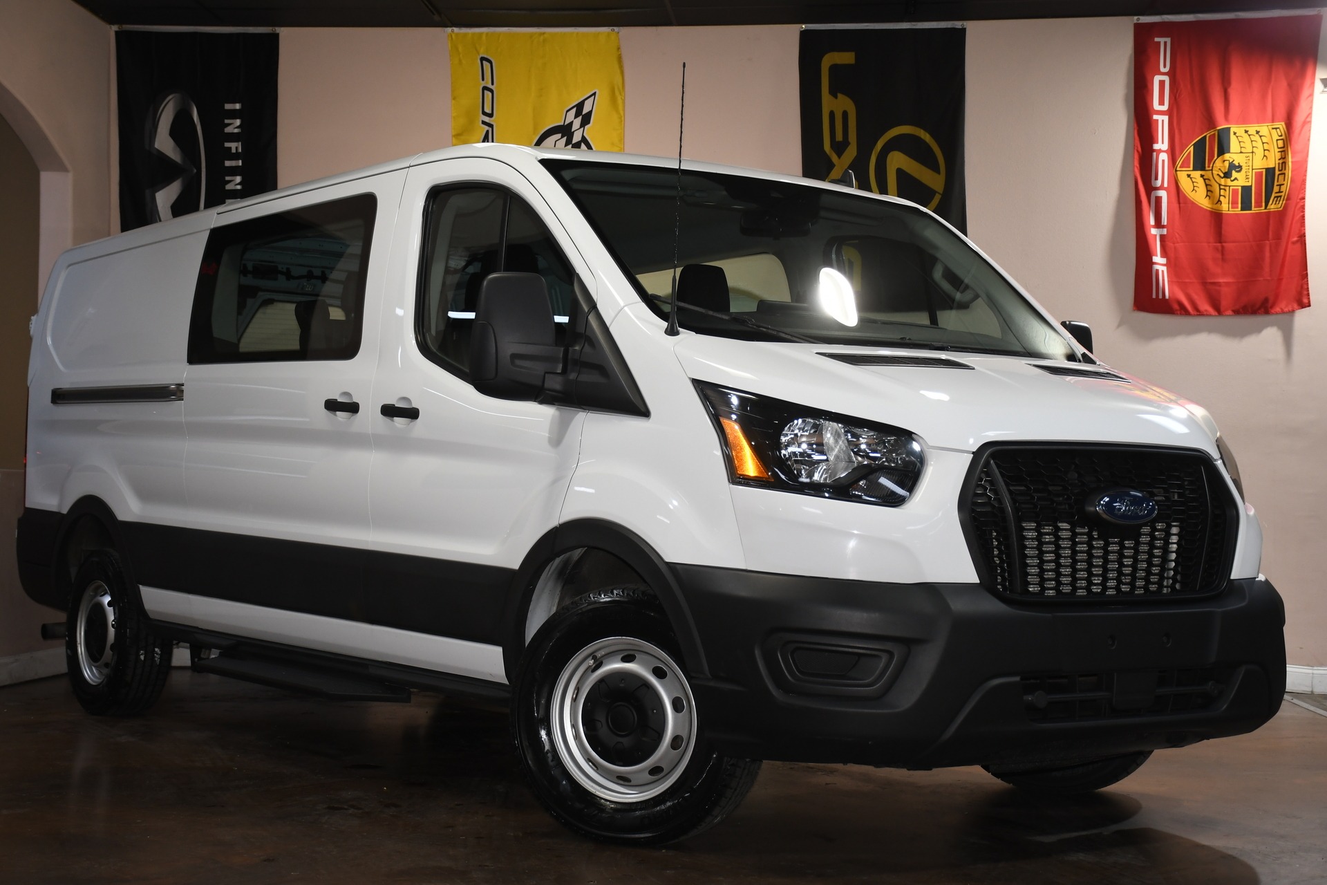 2021 Ford Transit photo 3