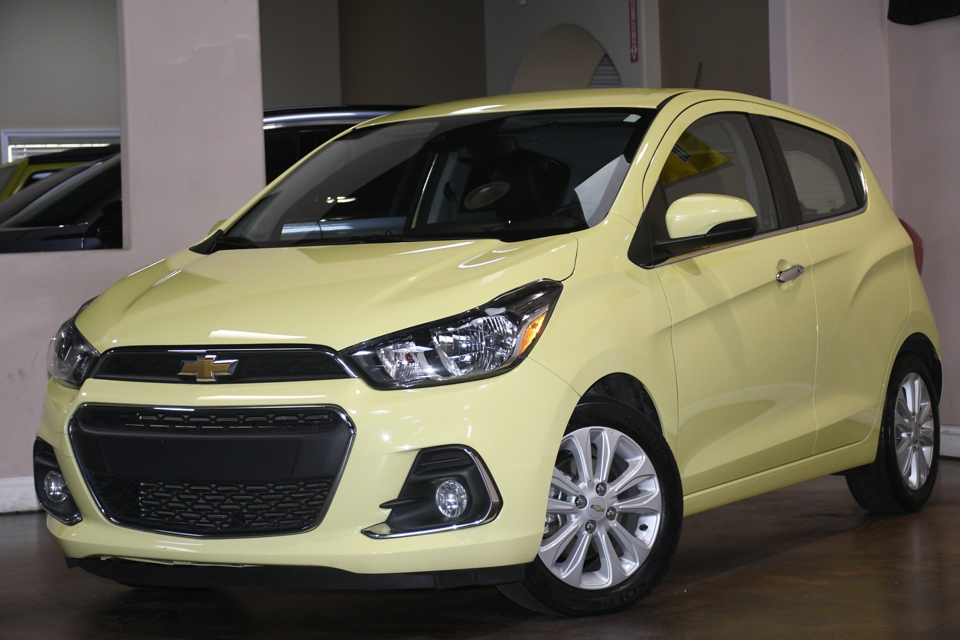 2018 Chevrolet Spark 2LT LT photo 4