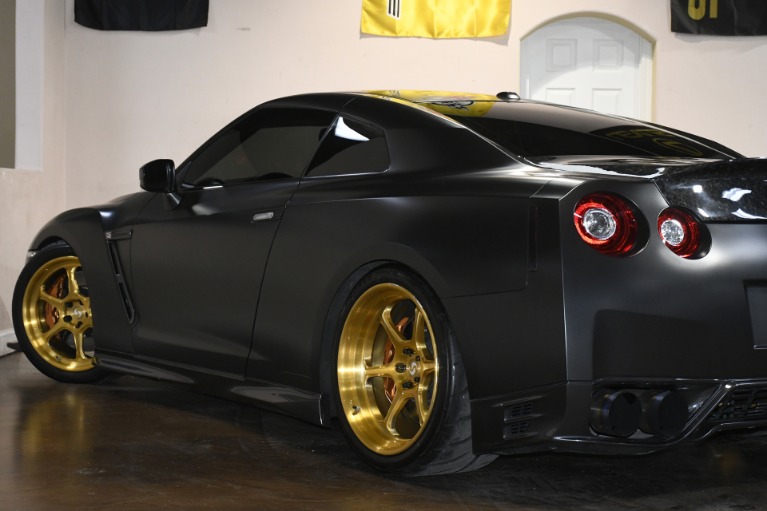 Used-2014-Nissan-GT-R-Premium-